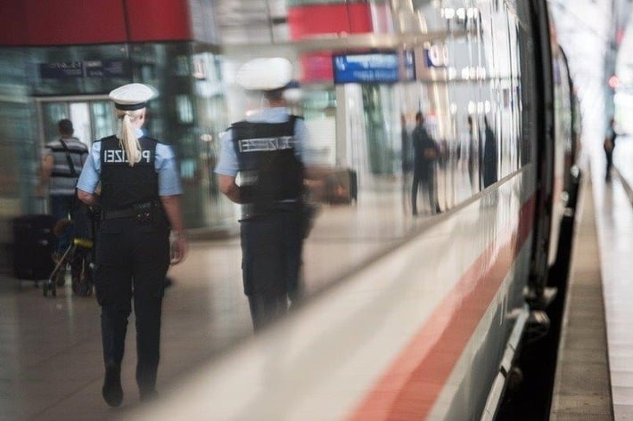 BPOL-KS: 11-Jähriger im Bahnhof Kirchhain angegriffen – Zeugen gesucht!