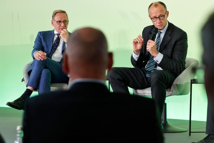 Friedrich Merz beim Deutschen Raiffeisentag 2024: / DRV-Präsident Holzenkamp: „Wir brauchen eine Kultur der Zusammenarbeit“